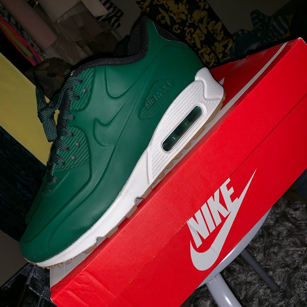 Women’s Nike Air Max 90 VT CS